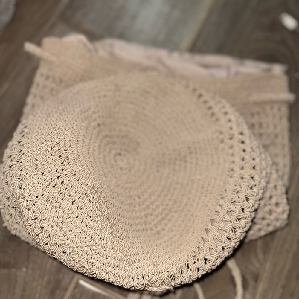 URBAN OUTFITTERS Ecote Moria Crochet Backpack in beige o/s - Picture 5 of 13
